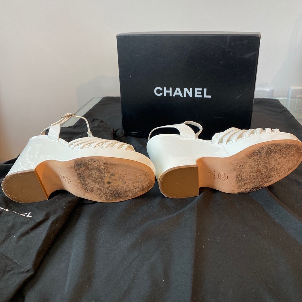 Chanel - Picture 4 of 5